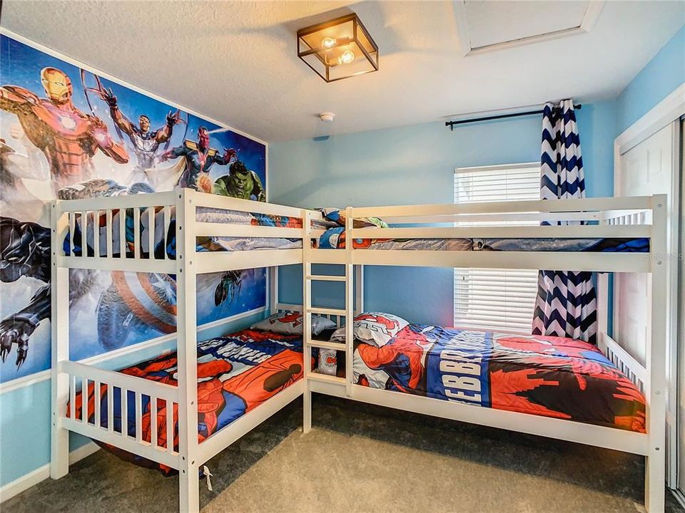 待售: $695,000 (6 贝兹, 3 浴室, 2469 平方英尺)