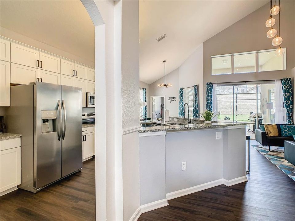 待售: $695,000 (6 贝兹, 3 浴室, 2469 平方英尺)