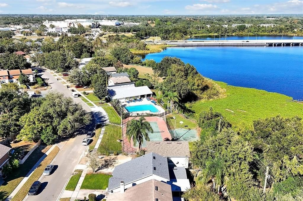 En Venta: $279,900 (2 camas, 2 baños, 1072 Pies cuadrados)