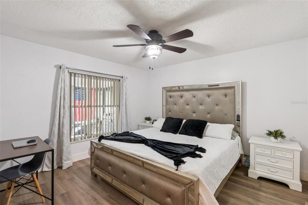 En Venta: $279,900 (2 camas, 2 baños, 1072 Pies cuadrados)