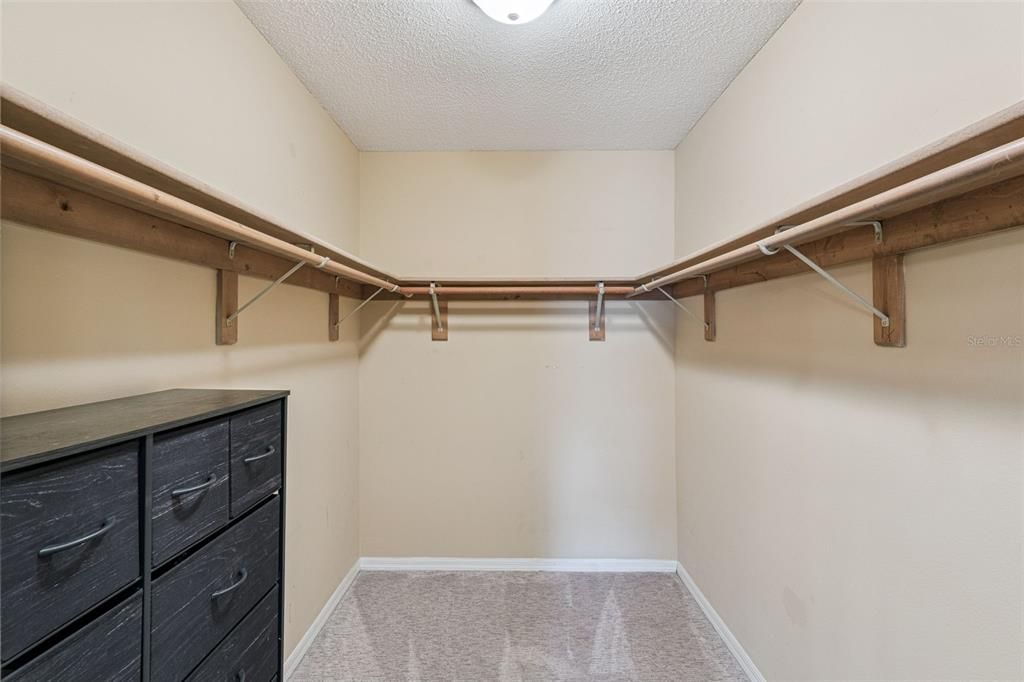 For Sale: $449,000 (4 beds, 2 baths, 1628 Square Feet)