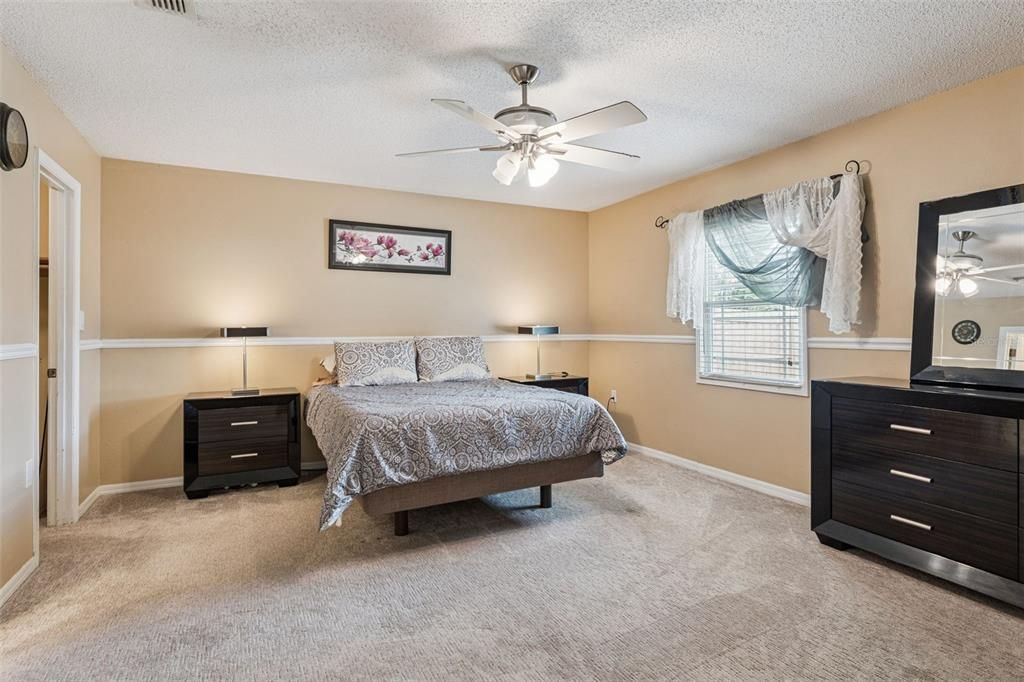 For Sale: $449,000 (4 beds, 2 baths, 1628 Square Feet)