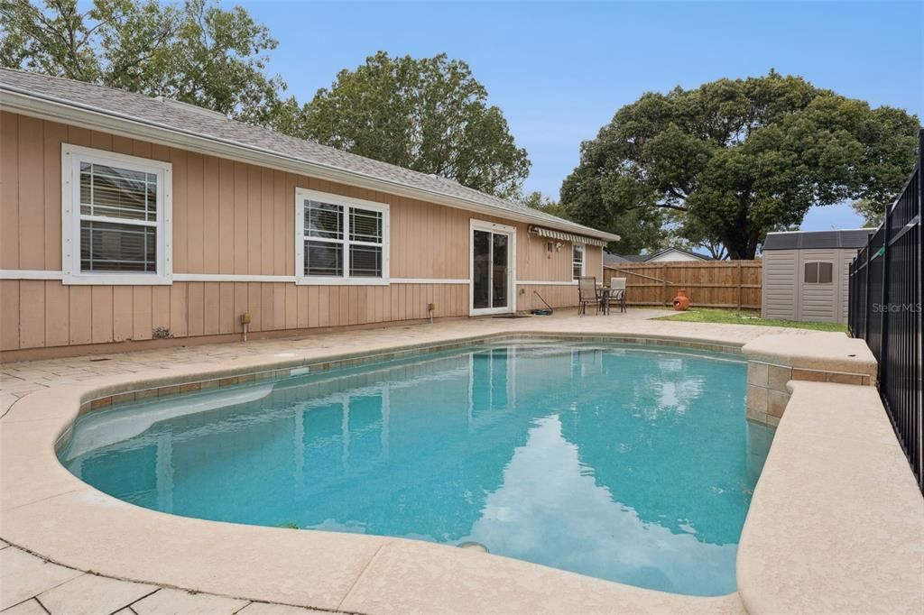 For Sale: $449,000 (4 beds, 2 baths, 1628 Square Feet)