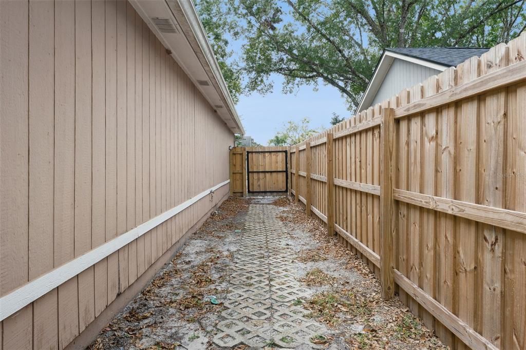 For Sale: $449,000 (4 beds, 2 baths, 1628 Square Feet)