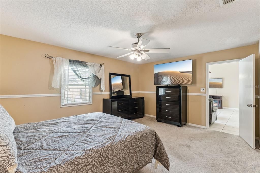 For Sale: $449,000 (4 beds, 2 baths, 1628 Square Feet)