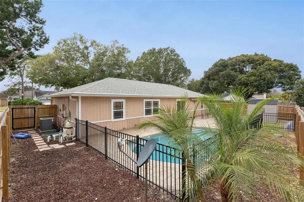 For Sale: $449,000 (4 beds, 2 baths, 1628 Square Feet)