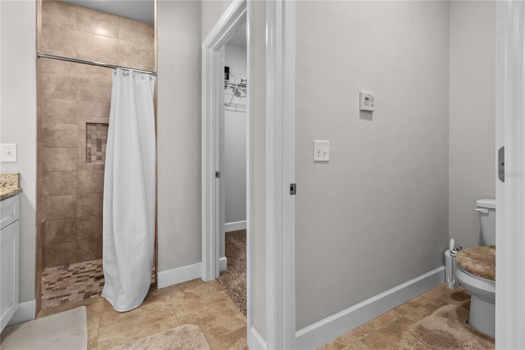 На продажу: $338,000 (2 спален, 2 ванн, 1361 Квадратных фут)