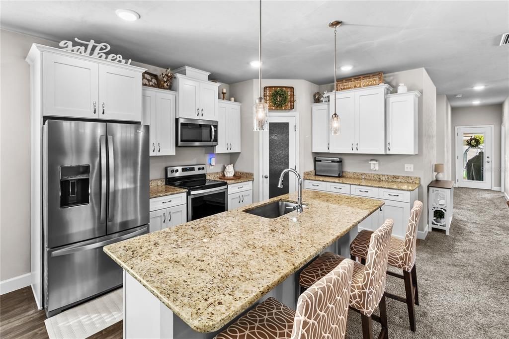 На продажу: $338,000 (2 спален, 2 ванн, 1361 Квадратных фут)