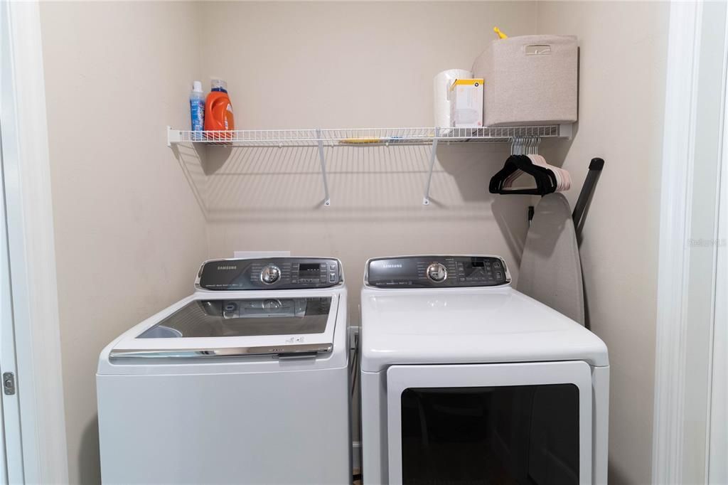 На продажу: $338,000 (2 спален, 2 ванн, 1361 Квадратных фут)