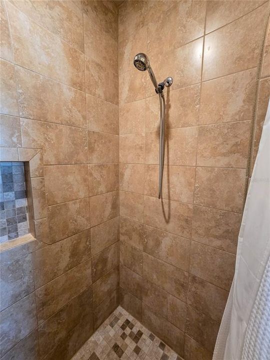 На продажу: $338,000 (2 спален, 2 ванн, 1361 Квадратных фут)