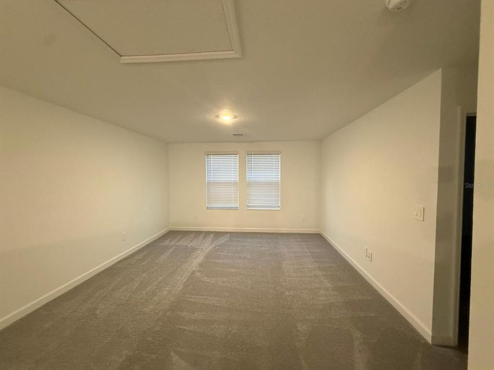 For Rent: $2,900 (3 beds, 3 baths, 2366 Square Feet)