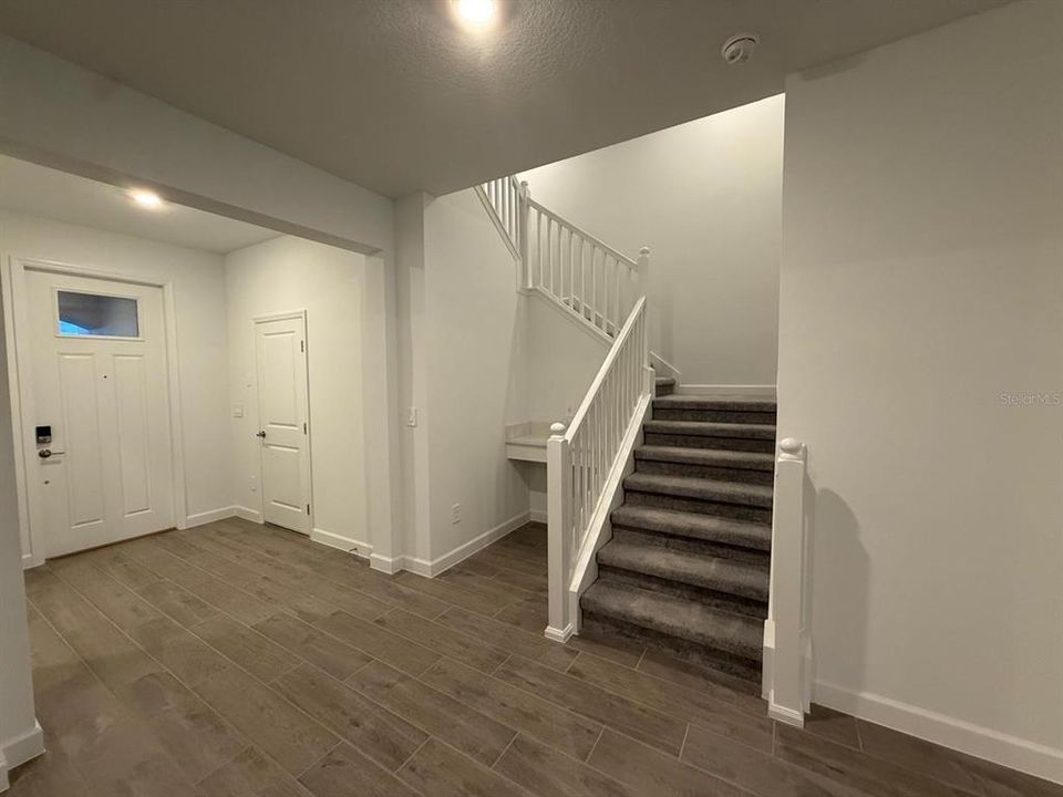 For Rent: $2,900 (3 beds, 3 baths, 2366 Square Feet)