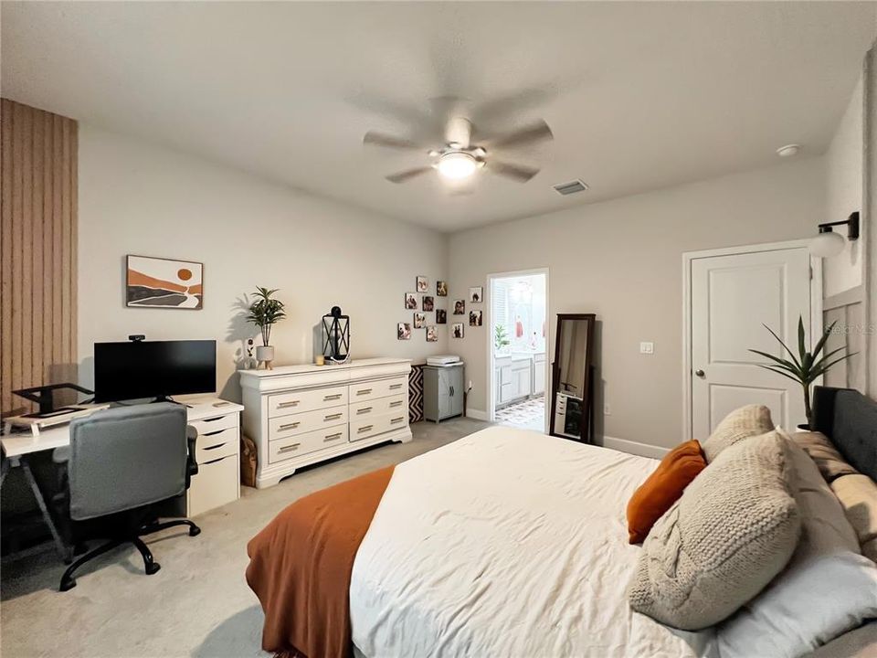 For Sale: $459,900 (3 beds, 2 baths, 2386 Square Feet)