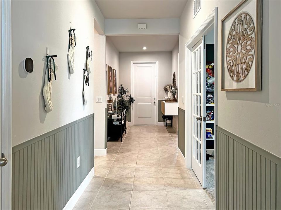 For Sale: $459,900 (3 beds, 2 baths, 2386 Square Feet)