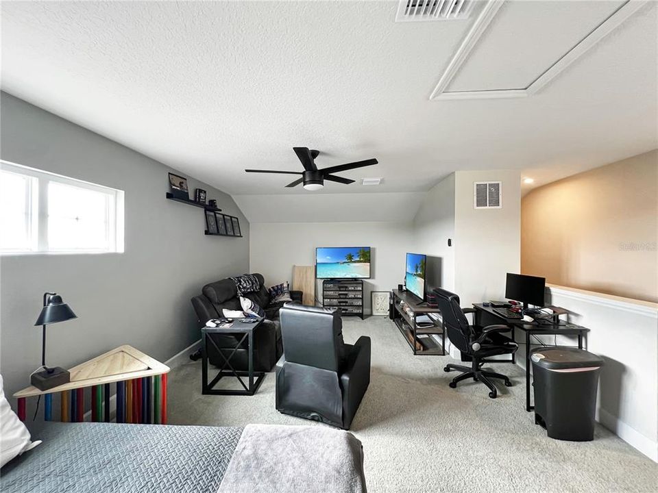 For Sale: $459,900 (3 beds, 2 baths, 2386 Square Feet)