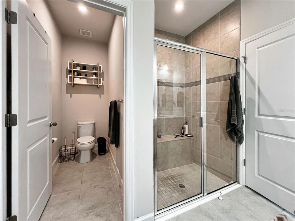 For Sale: $459,900 (3 beds, 2 baths, 2386 Square Feet)