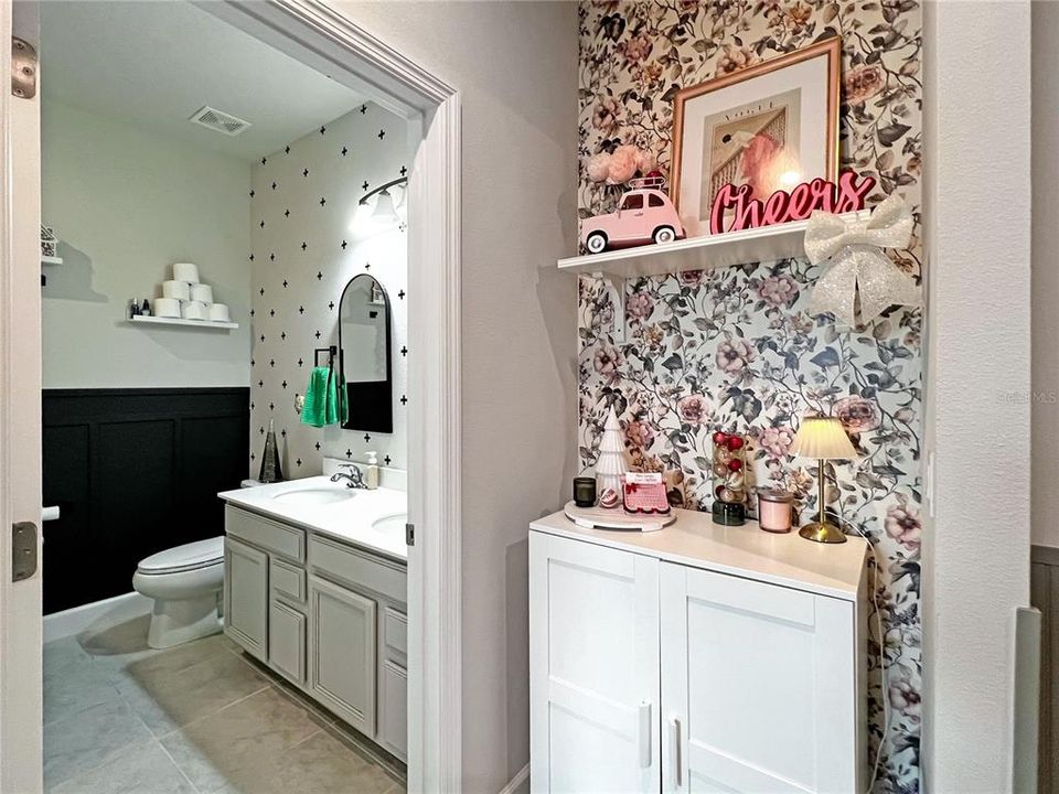 For Sale: $459,900 (3 beds, 2 baths, 2386 Square Feet)