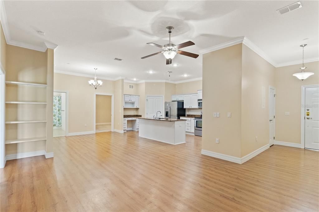 待售: $218,000 (3 贝兹, 2 浴室, 1640 平方英尺)