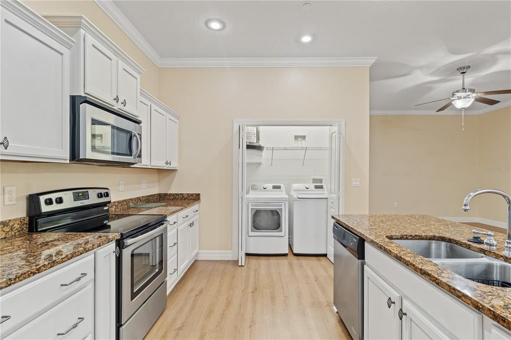 待售: $218,000 (3 贝兹, 2 浴室, 1640 平方英尺)