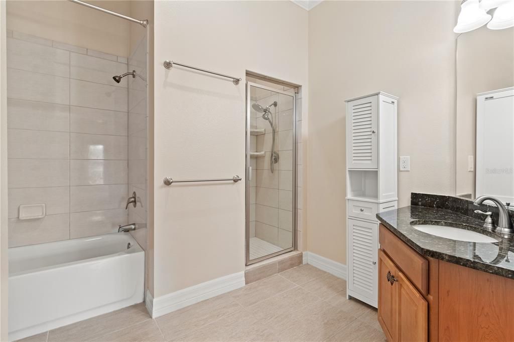 待售: $218,000 (3 贝兹, 2 浴室, 1640 平方英尺)