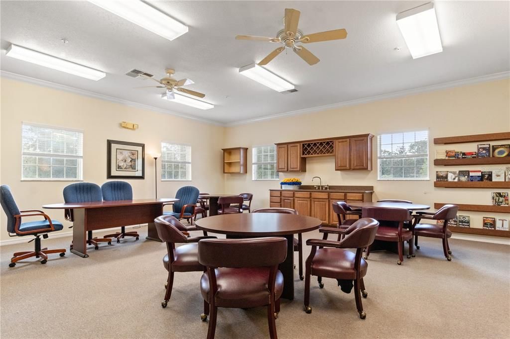 待售: $218,000 (3 贝兹, 2 浴室, 1640 平方英尺)