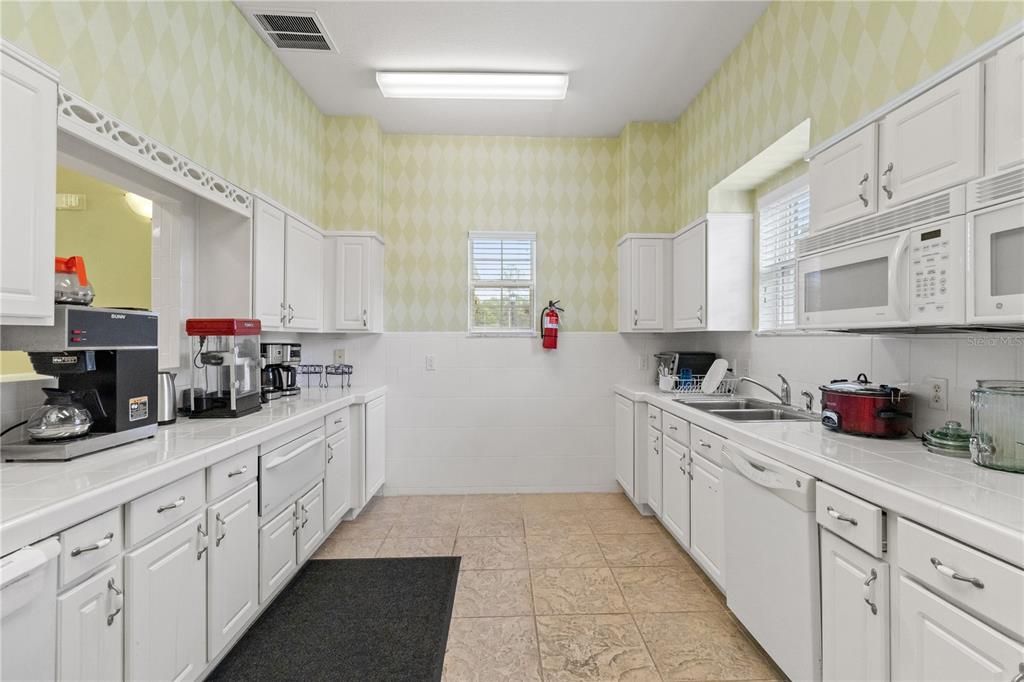 待售: $218,000 (3 贝兹, 2 浴室, 1640 平方英尺)