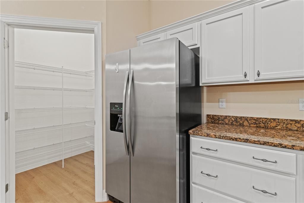 待售: $218,000 (3 贝兹, 2 浴室, 1640 平方英尺)