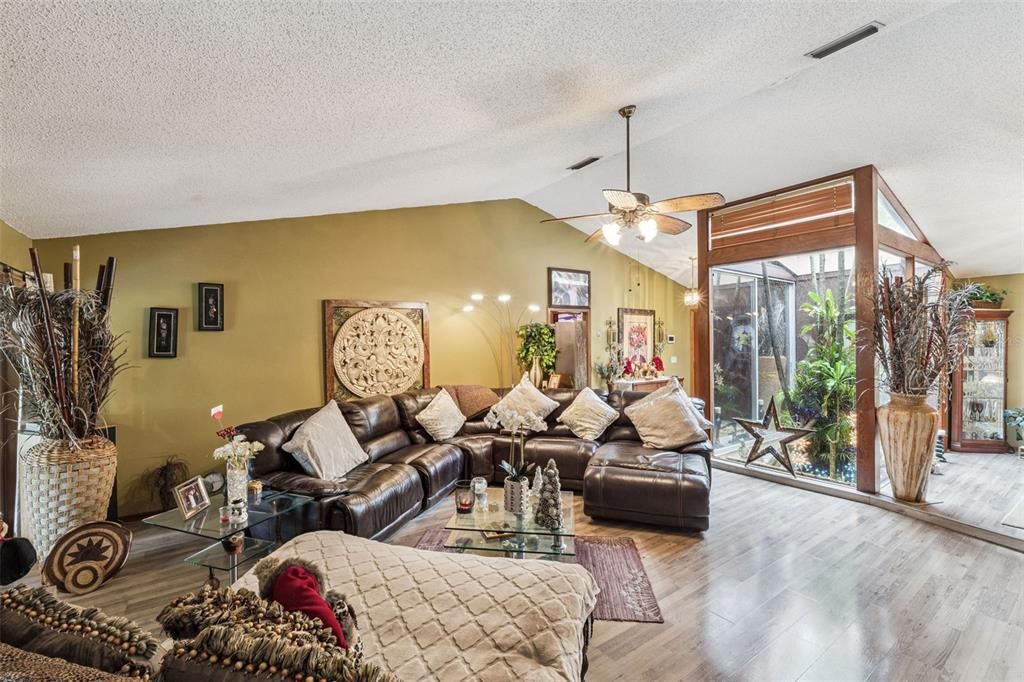 For Sale: $434,900 (3 beds, 2 baths, 1875 Square Feet)