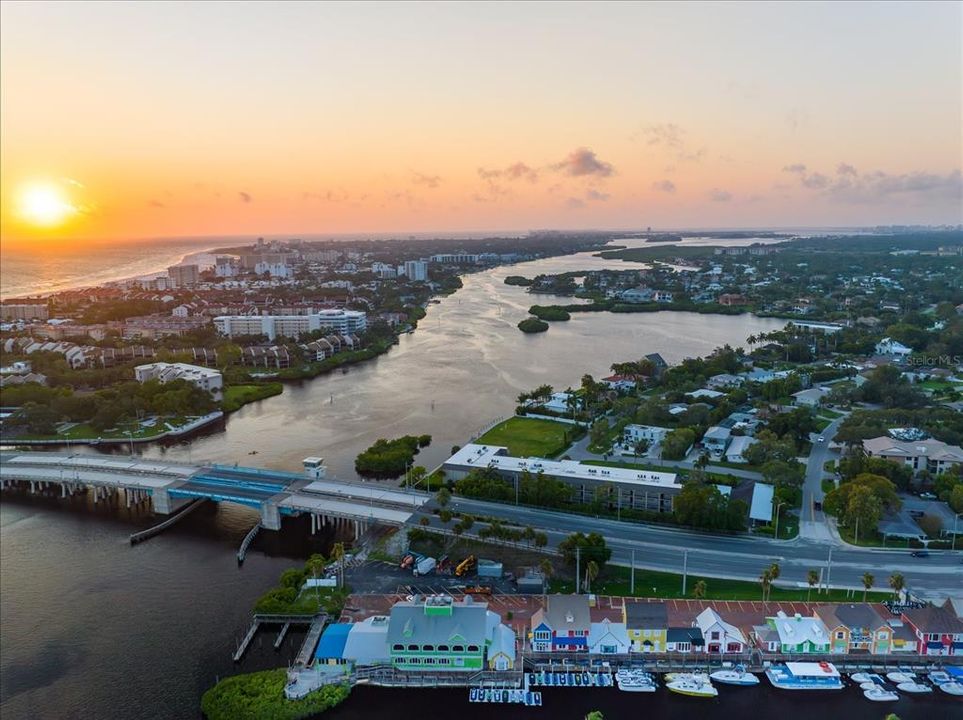 待售: $370,000 (2 贝兹, 2 浴室, 966 平方英尺)