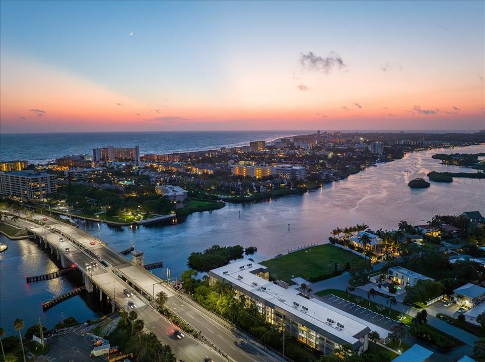 待售: $370,000 (2 贝兹, 2 浴室, 966 平方英尺)