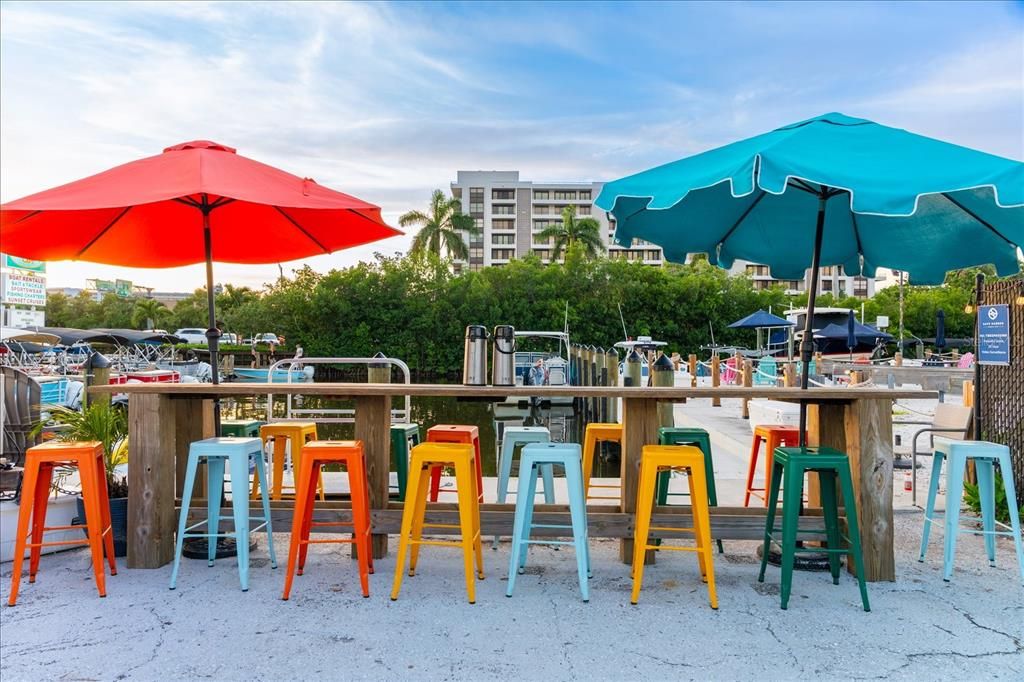 待售: $370,000 (2 贝兹, 2 浴室, 966 平方英尺)