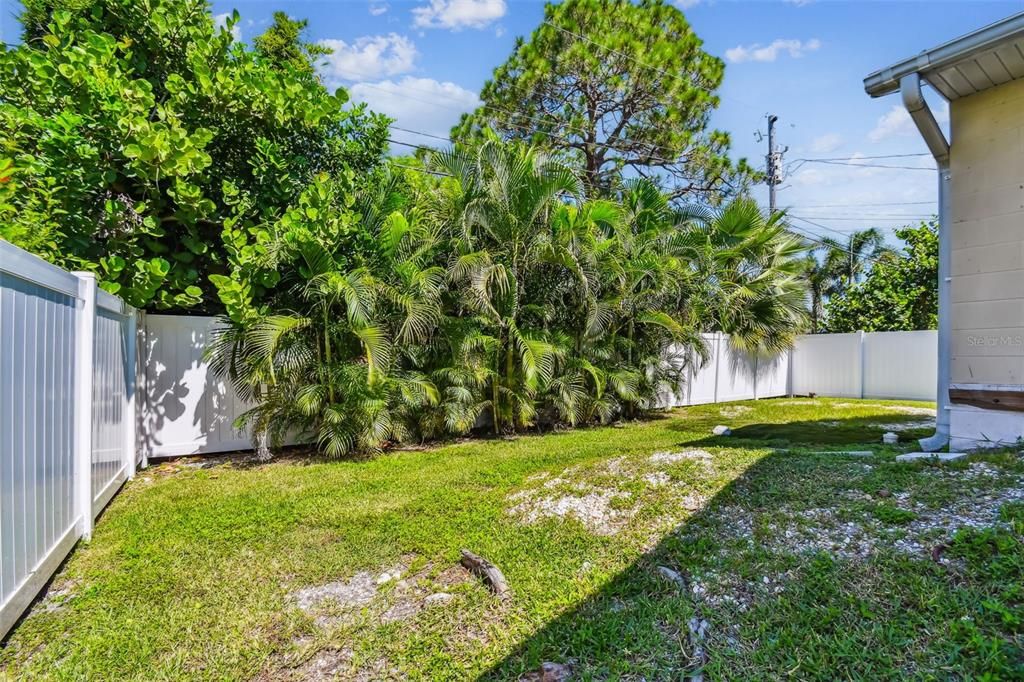 For Rent: $3,500 (3 beds, 2 baths, 1157 Square Feet)