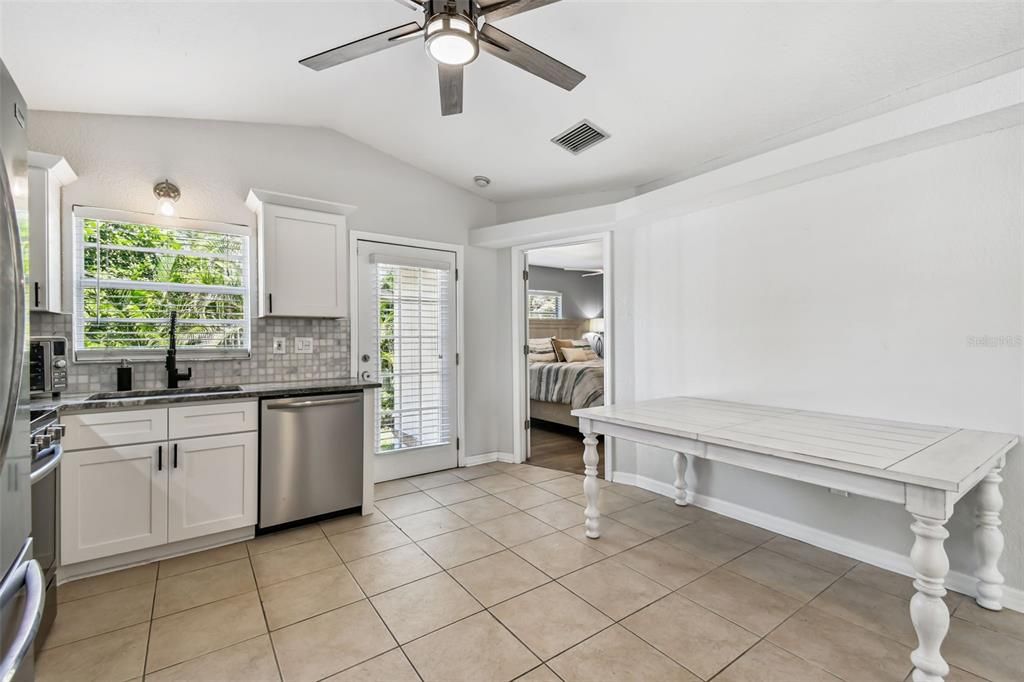 For Rent: $3,500 (3 beds, 2 baths, 1157 Square Feet)