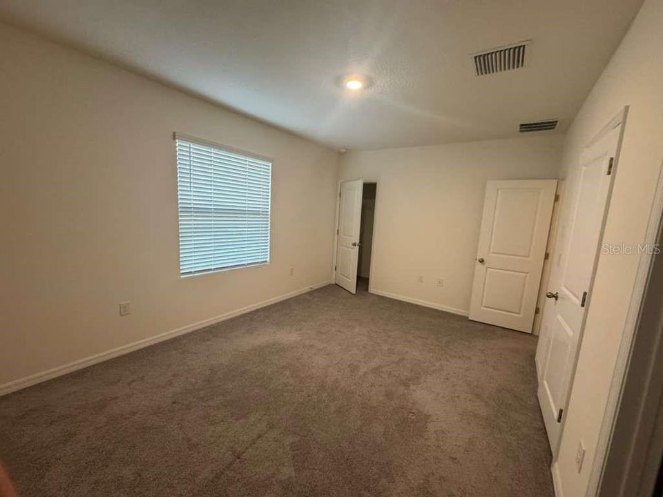 For Rent: $2,099 (3 beds, 2 baths, 1673 Square Feet)