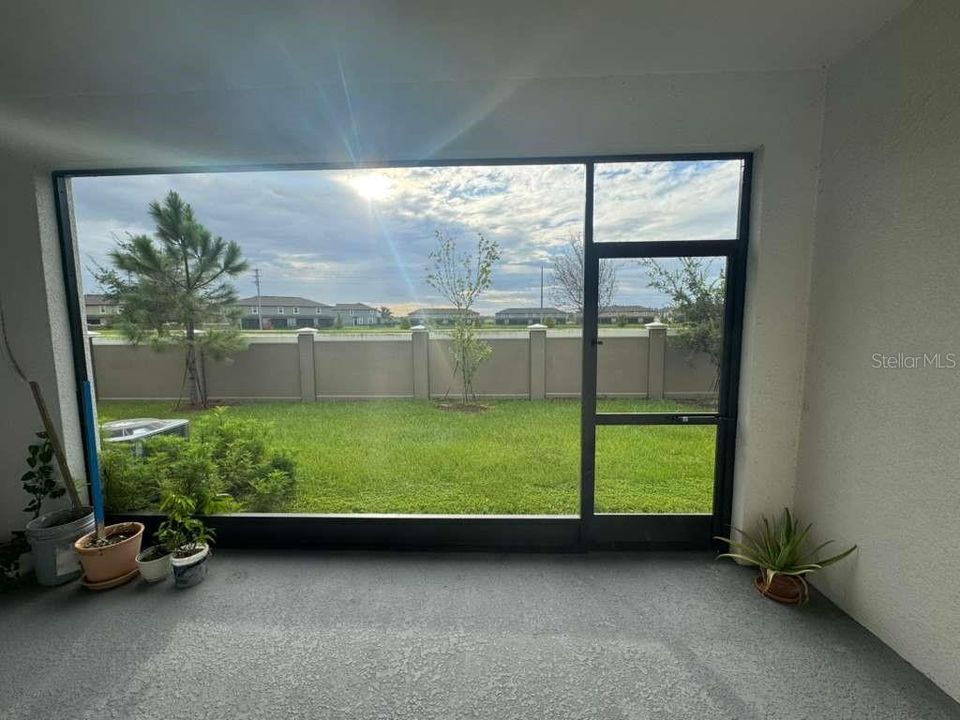 For Rent: $2,099 (3 beds, 2 baths, 1673 Square Feet)