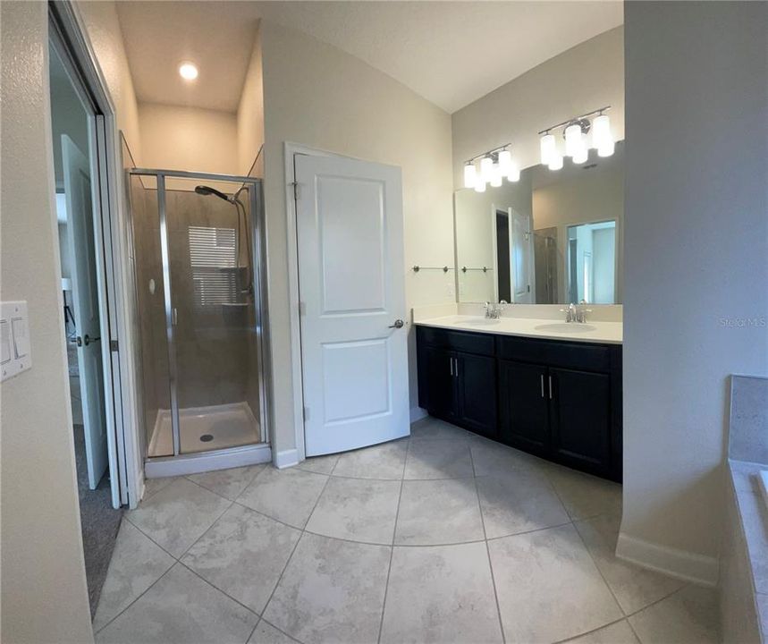 En Venta: $250,000 (2 camas, 2 baños, 1409 Pies cuadrados)