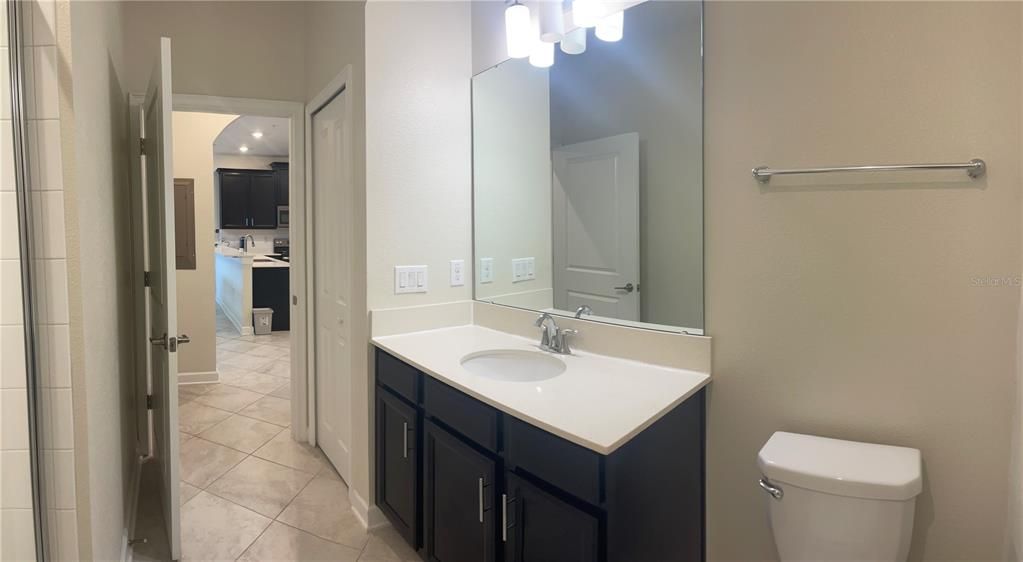 En Venta: $250,000 (2 camas, 2 baños, 1409 Pies cuadrados)