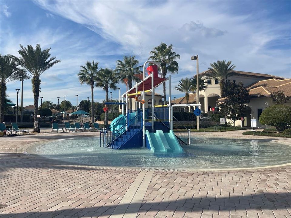 En Venta: $250,000 (2 camas, 2 baños, 1409 Pies cuadrados)