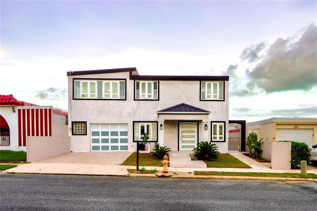 For Sale: $395,000 (5 beds, 2 baths, 2100 Square Feet)