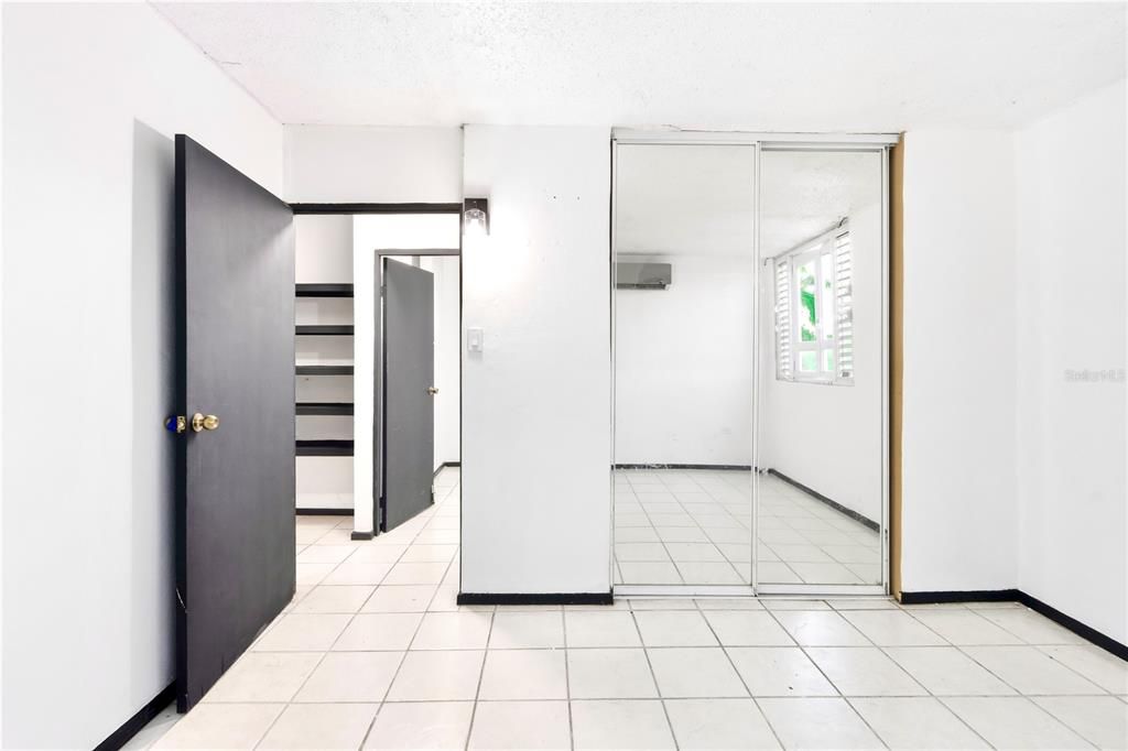 For Sale: $395,000 (5 beds, 2 baths, 2100 Square Feet)