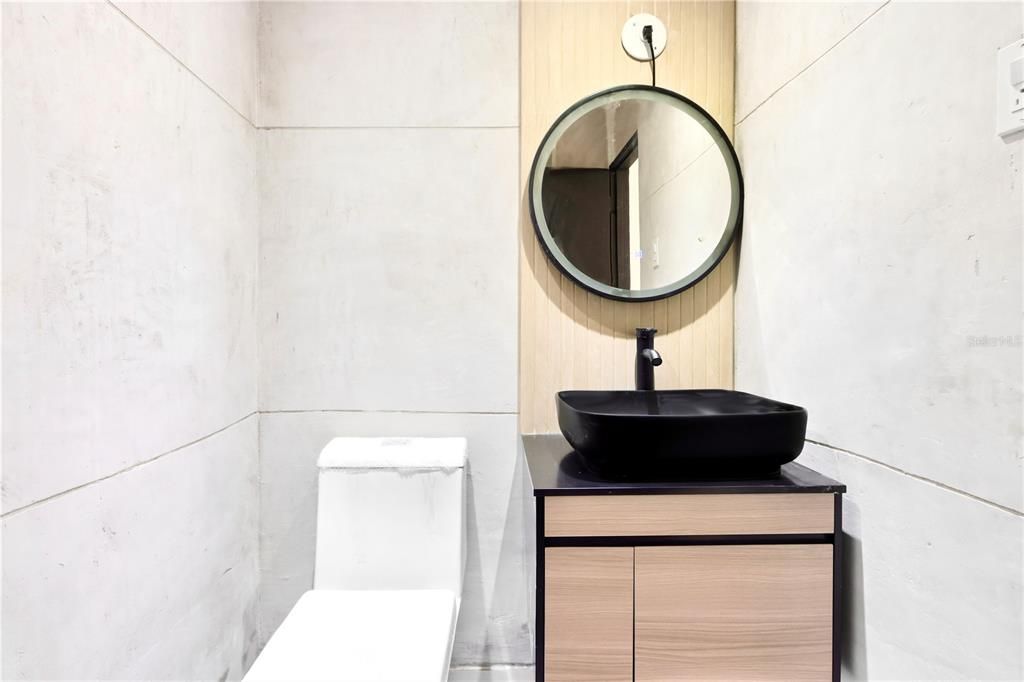 For Sale: $395,000 (5 beds, 2 baths, 2100 Square Feet)