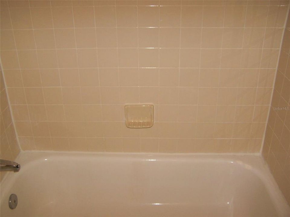 出租: $1,250 (1 贝兹, 1 浴室, 673 平方英尺)