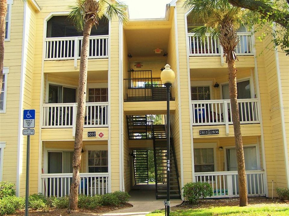 出租: $1,250 (1 贝兹, 1 浴室, 673 平方英尺)