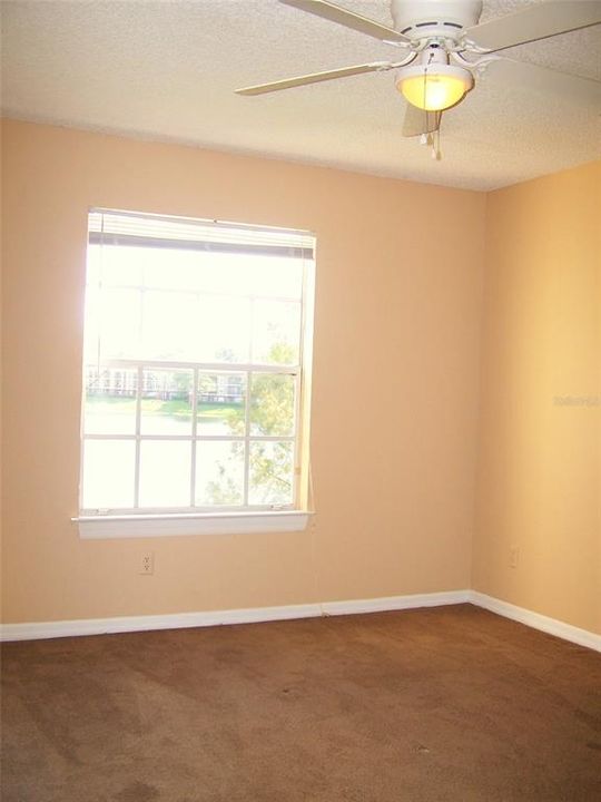 出租: $1,250 (1 贝兹, 1 浴室, 673 平方英尺)