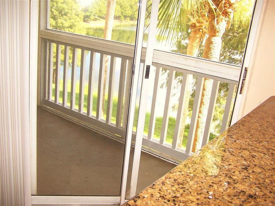 出租: $1,250 (1 贝兹, 1 浴室, 673 平方英尺)