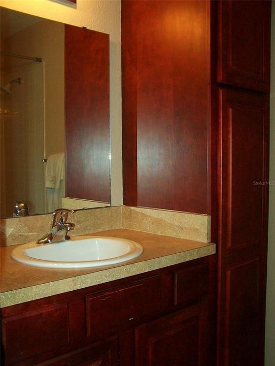 出租: $1,250 (1 贝兹, 1 浴室, 673 平方英尺)