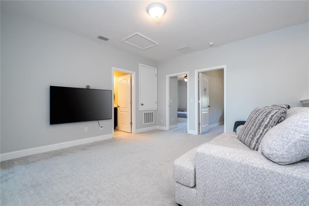 For Sale: $485,000 (3 beds, 2 baths, 2012 Square Feet)