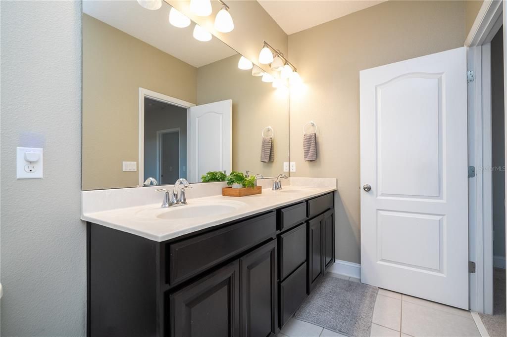 For Sale: $485,000 (3 beds, 2 baths, 2012 Square Feet)