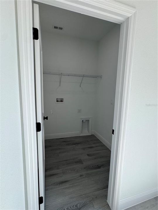 待售: $329,900 (4 贝兹, 3 浴室, 1912 平方英尺)