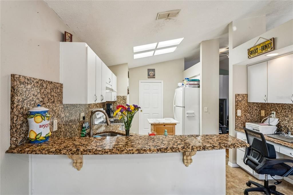 待售: $375,000 (3 贝兹, 2 浴室, 1579 平方英尺)